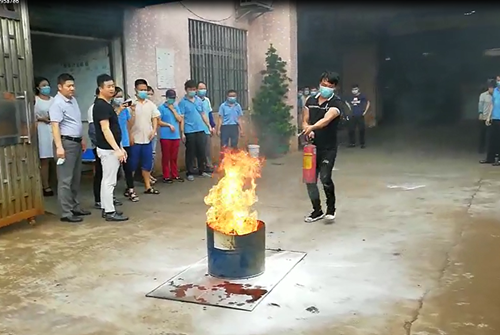 滅火器的使用 滅火器的使用