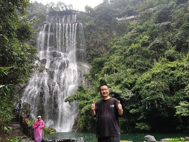 1698828180111692.jpg 萬丈崖瀑布風景2.jpg